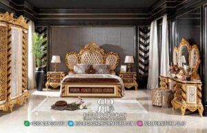 Set Tempat Tidur Mewah Klasik dengan Detail Ukiran dan Sentuhan Elegan RB-364