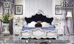 Promo Eksklusif Ranjang Tempat Tidur Mewah dengan ukiran klasik dan kain velvet halus, hadir dari kayu jati berfinishing ducat untuk kenyamanan terbaik.