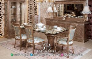 Rekomendasi Spesial Meja Makan Mewah Unik Harga Termurah RB-714, terbuat dari kayu jati dengan kaki berukir dan dilapisi kaca tempered, sempurna untuk ruang makan elegan.
