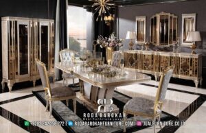 Stok Terbatas Meja Makan Queen Luxury dengan kaki metal gold dan busa tebal yang empuk, sempurna untuk ruang makan elegan Anda.