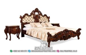 Lagi Viral Tempat Tidur Jati Jepara Warna Netral RB-759, elegan dengan ukiran kayu dan kaki melengkung, menjadikan tidur Anda lebih nyaman dan stylish.