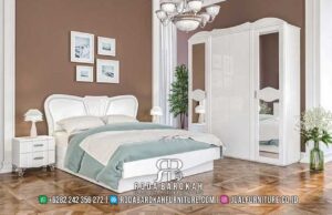 Wajib Punya Tempat Tidur Minimalis Model Kekinian RB-775 dari kayu jati dengan finishing doff dan dilengkapi lemari pakaian, sempurna untuk nuansa elegan dan modern di rumah Anda.
