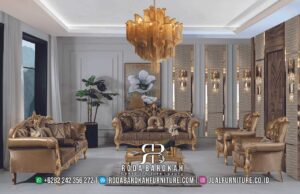 Diskon Spesial Sofa Tamu Edisi Gold, hadir dengan rangka kayu jati, kain bludru mewah, dan pilar ukiran elegan, sempurna untuk ruang tamu Anda.