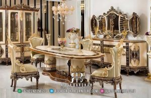 Ready Stock Meja makan oval klasik dengan rangka kayu jati dan finishing Holz Finish Gold, cocok untuk ruang makan elegan Anda.