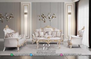 Harga Terbaik Sofa Tamu Mewah Fusion dilengkapi kayu jati dan finishing gilded dengan ornamen emas, menjadikan ruang tamu Anda elegan dan klasik.