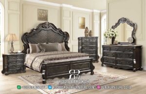 Khusus Tempat Tidur Mewah Produk Laris RB-857, terbuat dari kayu jati dengan finishing lac dan kain bludru, menghadirkan elegan klasik untuk tidur nyaman Anda.