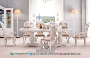 Penawaran Menarik Meja Makan Classy Lux Harga Murah RB-851, terbuat dari kayu jati dengan finishing doff, elegan, tahan lama, dan mudah dibersihkan, ideal untuk keluarga.