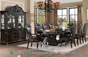 Ready Stock Meja Makan Natural Jati dengan kaki ukiran elegan dan sandaran tinggi, sempurna untuk hadirkan nuansa klasik Eropa di ruang makan Anda.