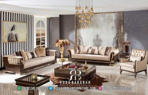 Segera Habis Kursi Tamu Mewah Jati dengan sandaran tinggi dan kain fabric elegan, dilapisi busa density, sempurna untuk ruang tamu modern Anda.