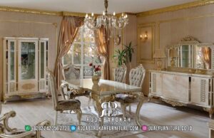 Top Seller Meja Makan Mewah Langsung Pakai RB-849 hadir dengan rangka kayu jati, finishing cat duco, dan desain klasik Eropa yang elegan dan tahan lama.