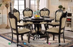 Wajib Punya Meja Makan Bundar Jati dari kayu jati dengan kaki ukiran elegan, dilapisi kain bludru berkualitas, sempurna untuk gaya klasik modern Anda.