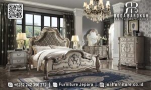 Hits Kamar Mewah Klasik Cocok Ruangan RB-956 terbuat dari kayu jati dengan cat putih efek distressed, sempurna untuk menghadirkan nuansa klasik mewah di ruang tidur Anda.