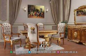 Premium Meja Makan Ready Stok dengan material kayu jati, finishing doff gold, dan pahat ukiran, sempurna untuk nuansa elegan di ruang makan Anda.