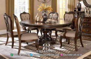 Segera Habis Dining Set Jati Natural kombinasi desain elegan dan mewah dengan rangka kayu jati, finishing doff, serta busa jok berkualitas tinggi untuk kenyamanan maksimal.