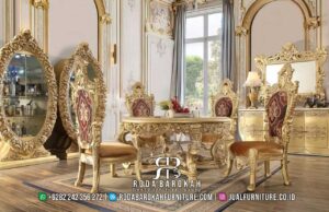 Teruji Meja Makan Eldorado Mewah Sering Dicari RB-969 dengan kayu jati berukir dan kain bludru, menawarkan nuansa elegan yang sempurna untuk ruang makan Anda.