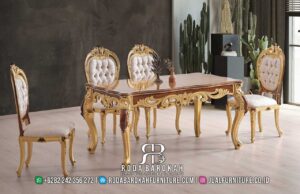 Custom Meja Makan Gold Mewah Bahan Premium RB-993, dengan kayu jati dan kaki berukir gold, sempurna menambah nuansa elegan di ruang makan Anda.