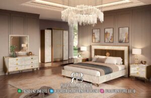 Tempat Tidur Modern Minimalis Harga Spesial RB-989 hadir dengan rangka kayu jati, finishing gold, dan fitur lampu utama untuk nuansa elegan di kamar tidur Anda.