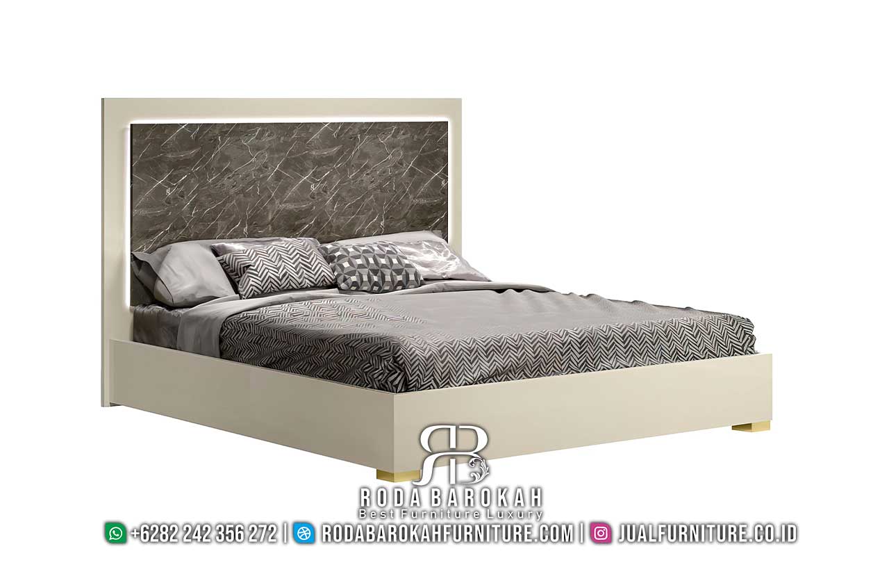 Tempat Tidur Elegan Gaya Mewah Glamour Terbaru RB1066