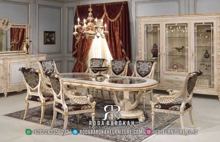 Meja Makan Mewah Oval Classico Bernuansa Antik RB1018